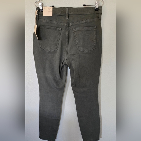 NWT Olive green Universal Thread High Rise Skinny Jeans 12/31 - Picture 2 of 4